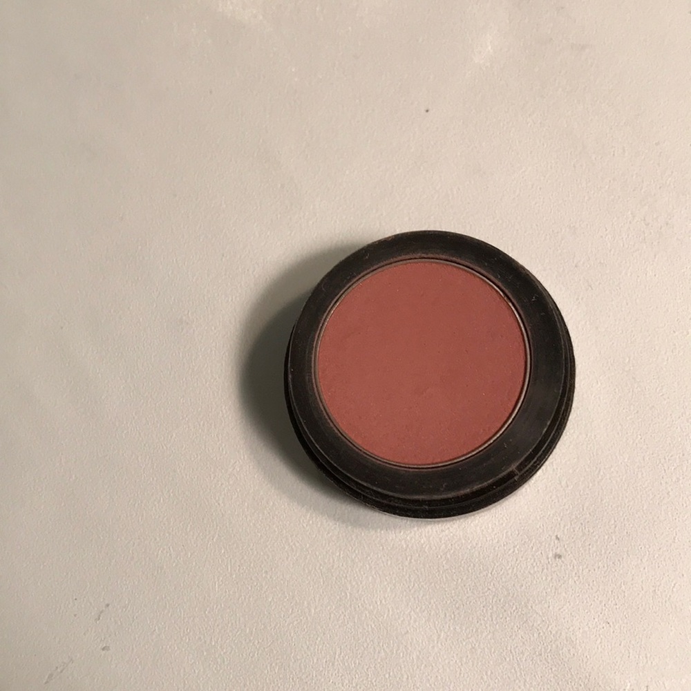 Super pretty Bobbi Brown brush